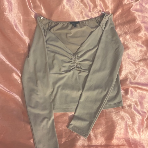 Dynamite blush pink ruched crop top (size medium) - Picture 5 of 5